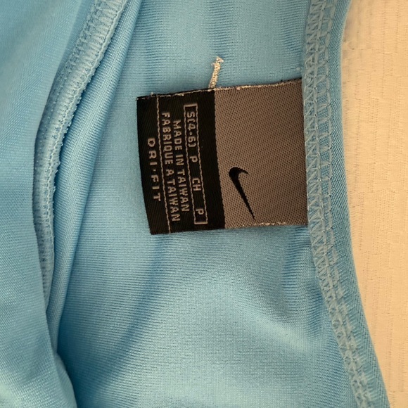 Nike activewear crop top sized large size smalll colorblock - Picture 4 of 11